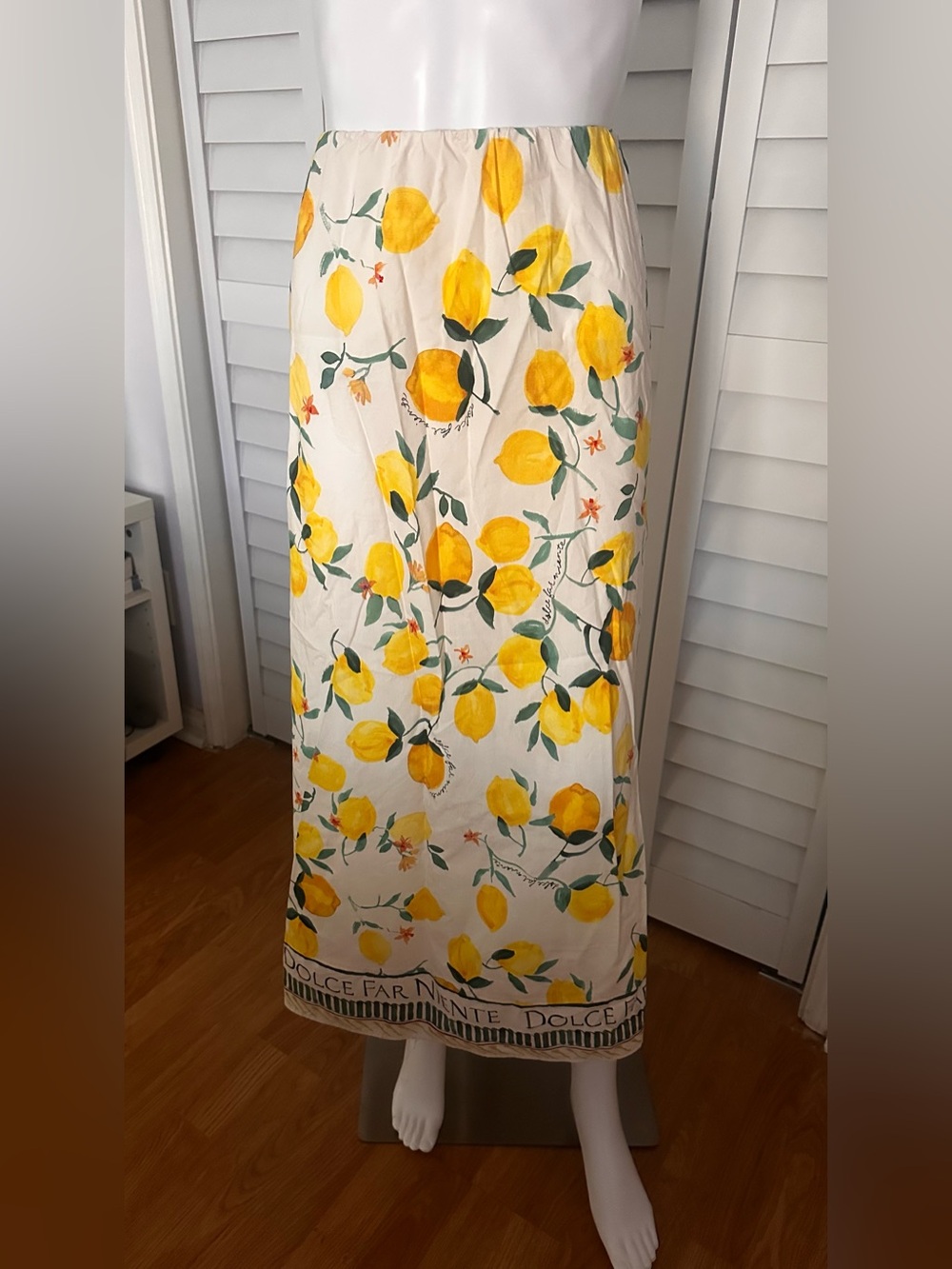 H&M Cream Lemon Print A-Line Skirt